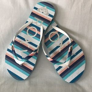 ROXY Flip Flops, NWOT, Size 5/6